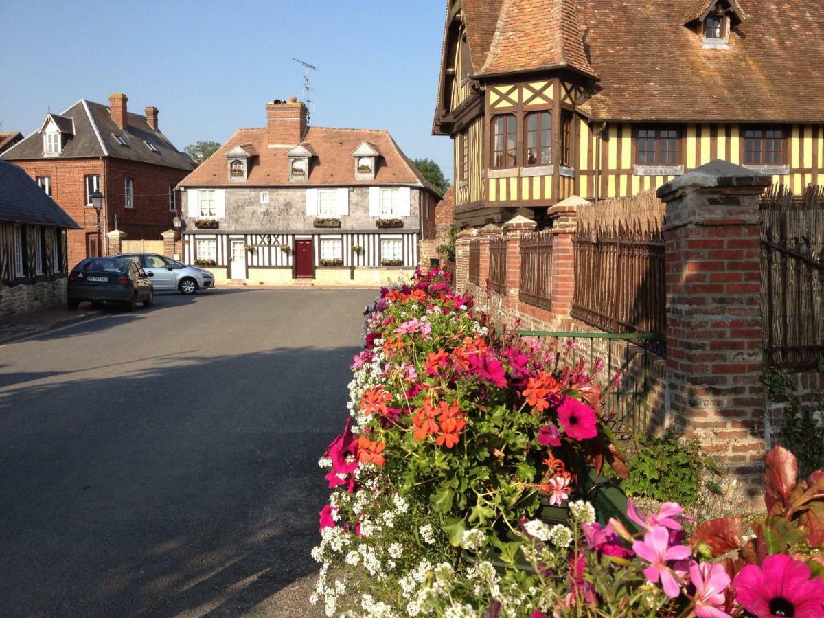 Gites De La Maison Du Haras Beuvron-en-Auge Exteriér fotografie